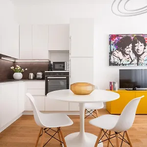 San Babila Design R&r Milano
