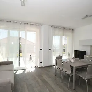 poggio-fiorito-apartments.hotelitalianriviera.com/